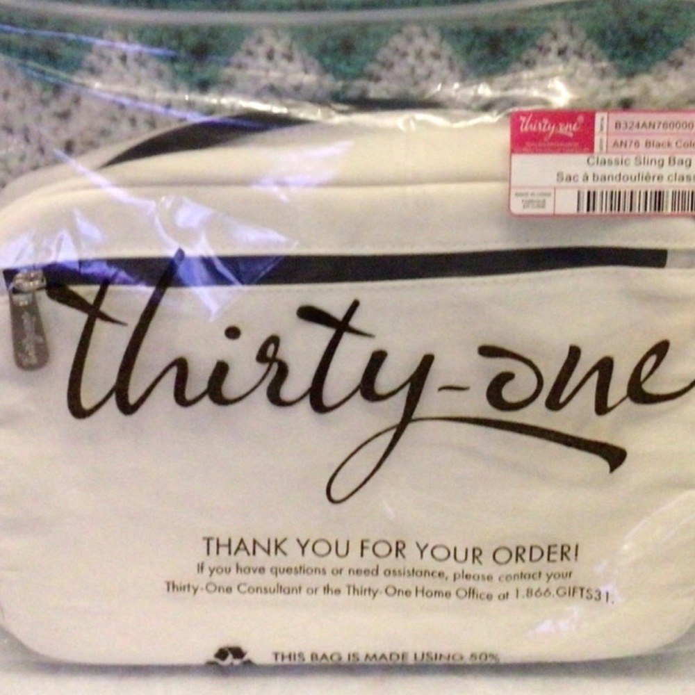 Thirty One Classic Sling Bag! Black Colorblock! New in Bag!